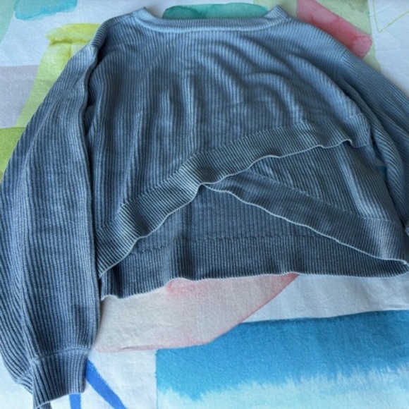 LULULEMON knit pullover sz 6 (S) relaxed fit with wider sleeves sky blue - Picture 2 of 15